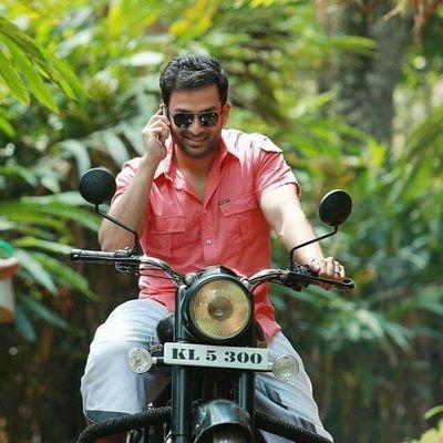 ഒറ്റ ജീവിതമേ ഉള്ളു മനസിലാക്കിക്കോ സ്വർഗ്ഗവും ഇല്ല നരഗവും ഇല്ല ഒറ്റ ജീവിതം അതു എവിടെ എങ്ങന വേണം എന്നു നമ്മൾ തീരുമാനിക്കണം... 😎