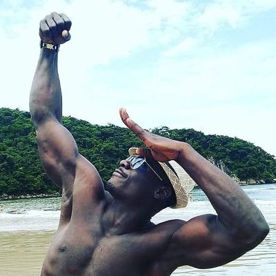 arolucarlos's profile picture. In a room full of failures, i fell out of place.