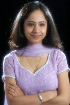 @i_luv_bollywood & @badaparda