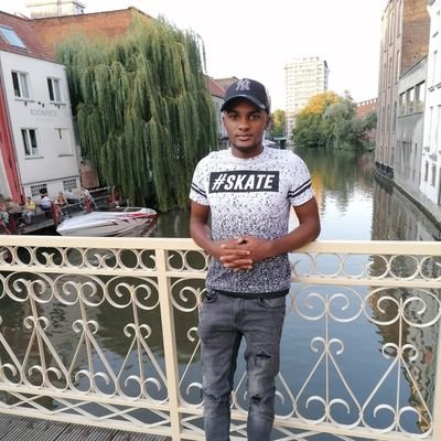 oofficial03's profile picture. .