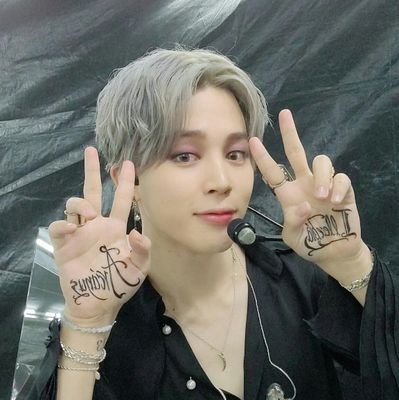 sasiprsnti_'s profile picture. my universe