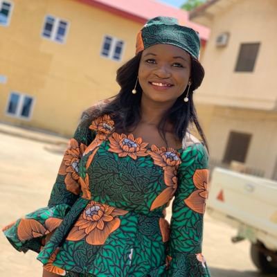 FaithAmaya92's profile picture. unicorn in human form