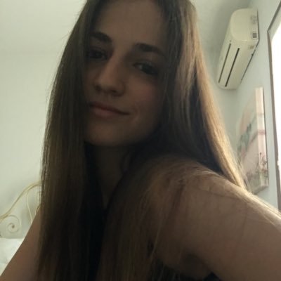 carlottaper_'s profile picture. 