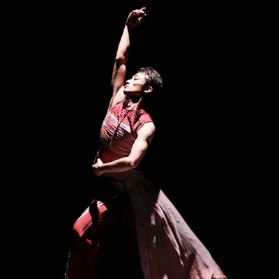 hirohero_hello's profile picture. 基本属性はダンサー。主に舞台で舞ってます。コンテンポラリーダンスを主に踊りながら、役者としての勉強もしつつミュージカルなどの舞台にも出演してます。（ ＾ν＾）