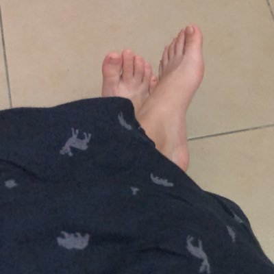 yueepark's profile picture. 黑暗不一定等於邪惡，就像光亮不必然帶來良善