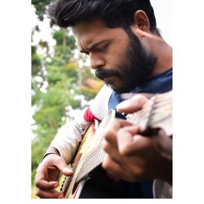 titasroy3's profile picture. 