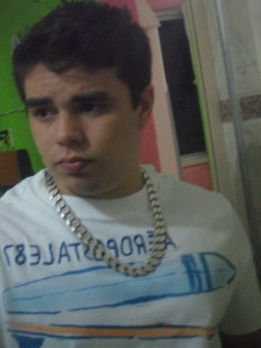 felipebarros15's profile picture. 