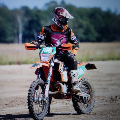 enduro, motogp, F1 , techniek, ondernemer, defensie, en met gezond boeren verstand komen we een heel eind.