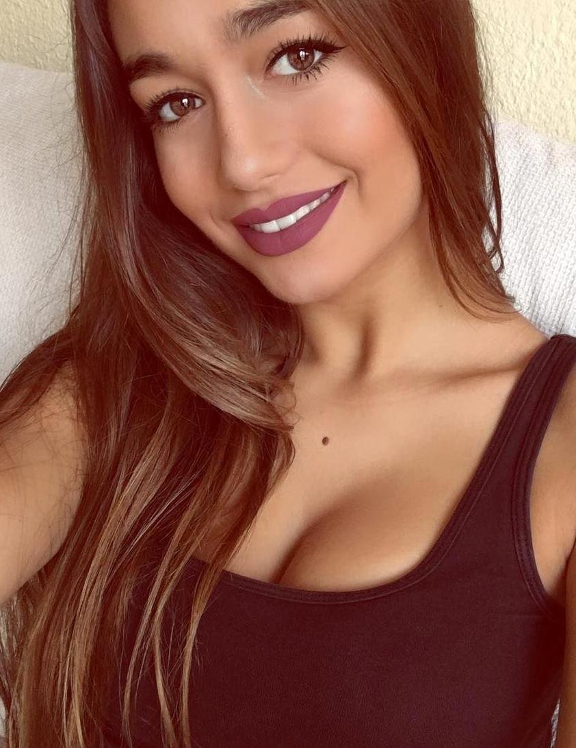 Hi, I’m bored!I want to meet new people.Follow me, I´ll send you my sexiest photo! 🍑👄💝