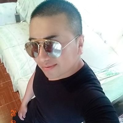 la vida no se cuenta x el número de veces k respiro..
si n x esos momentos en los k tú m kitas la respiración