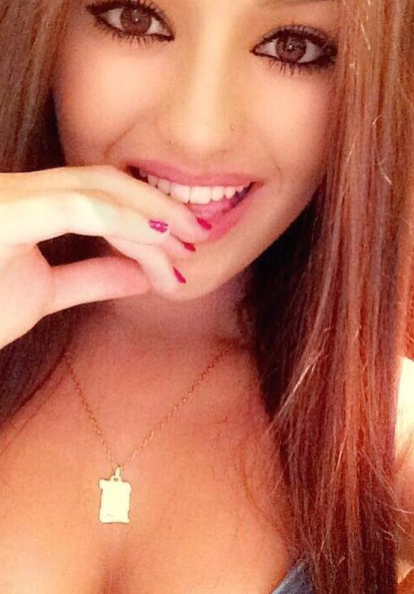 I love meeting new people. Follow me,I´ll send you all the pictures you want. 💘👅😘