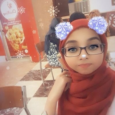 وتهدينا الحياة اضواءً في آخر النفق 
تدعونا كي ننسى الماً عشناه 
نستسلم لكن لا
مادمنا احياءً نرزق ماا دام الأمل طريق ف سنحيا(♡∀♡)