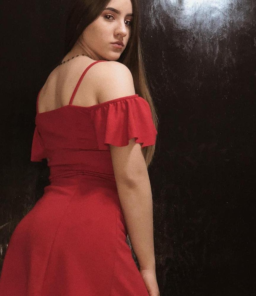 Quiero hacer nuevos amigos, sigueme si quieres que te envie mis fotitos... 💝😋😊