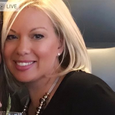 Wife & Mum of 4 kids. Everyday trying to guide & inspire. I’m a Makeup artist of over 24yrs experience, to bring good feeling , well being & calm.