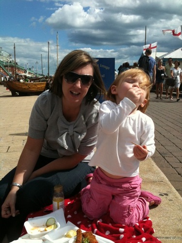 Twotwitstoyou's profile picture. Lover of food, wine and friends.