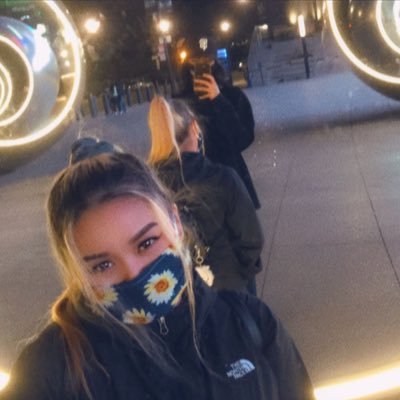 artist • streamer • gamer • very loud, & always a lil sleepy • @isrmadrid ♡ rjm ♡ II.XII.MMXX ♡ • @planetlanivt — ♡ — check my art ig! @/legendoflani