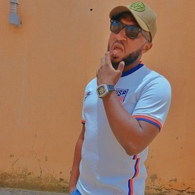 3fkae's profile picture. That black man.. 
Worded to the core..
.. woke.. !!