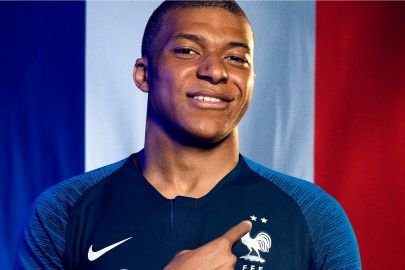 Kylian Mbappe fan account 🇫🇷 •PSG• @KMbappe  followed by @bayer04_en