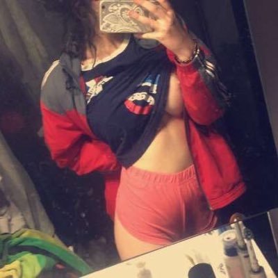 bientôt 19ans forceurs/gratteurs ❌ ceux qui parlent 🈵❌👉nudes, sexcam, VIP payant👈certifiée📍sœur de @amina01797770📍