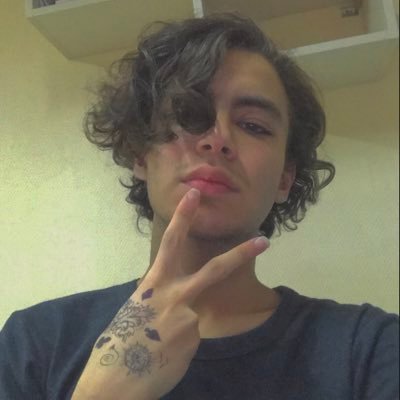 boodykhairy4's profile picture. If u have the ability to love ... just love ur self 👑🌚