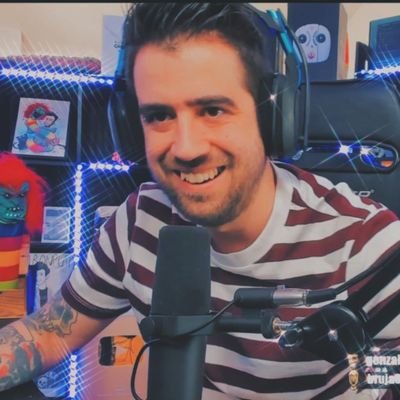 No soy auron ,soy un fan ,hago spam de mi tiktok