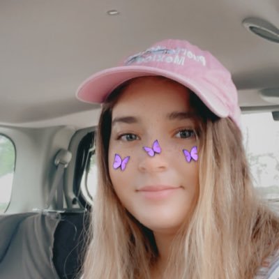 angiemar1815's profile picture. https://t.co/vvDAs78yZm