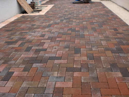 PaverStop's profile picture. PAVERS,
GARDENS,
Sprinklers,
Landscaping
Realty
We will master all your outdoor jobs!