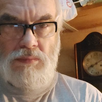 mmuBkQwV6rI2HfS's profile picture. дьякон