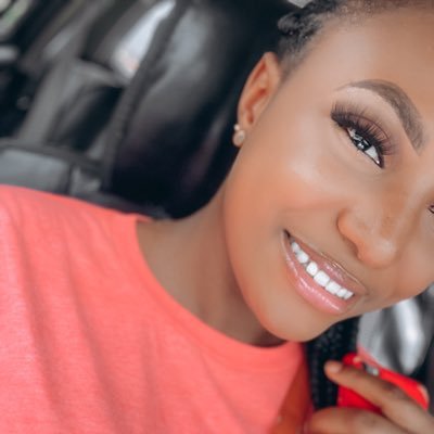 VNwazota's profile picture. Ain’t lucky.. am blessed ❣️  Aries♈️   Makeup lover