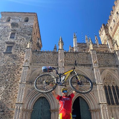 CAMINOREALDEGU1's profile picture. Recuperación del viejo Camino peregrino de Guadalupe que une a lo largo de 257 kilómetros San Jerónimo el Real de Madrid con el Monasterio cacereño