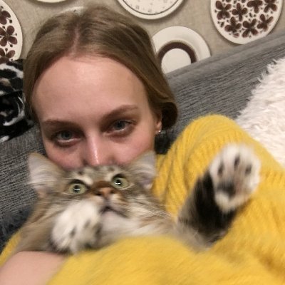 AlinaKotopes's profile picture. я з тых, кто яшчэ сядзіць у твітары
