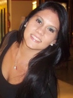Estudante de Direito,  Flamenguista, Determinada, Se eu quero, eu posso, eu consigo! Ahhh é sou  Apaixonada pela VIDA!
