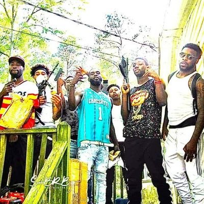 a rapper trya make it out the struggle from jackson co just make music an money an do features with whoever that I do with an with the team @Dinestysouth