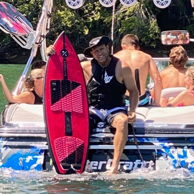 JerryRatliff19's profile picture. 