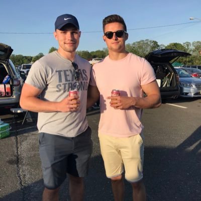 Troy_Thompson7's profile picture. https://t.co/PxOqY8tI0Q 4/2/17❤️💕 11/13/22💍