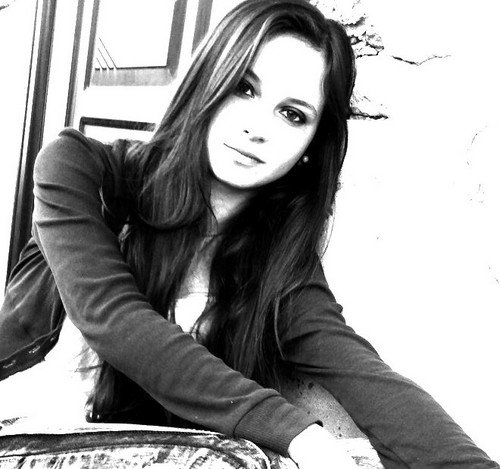 I am a beginner model and this is my official twitter))))))))