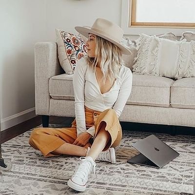 World 1st Female Forex Educator 💃
📉 FX, Futures & Equity Trader
🗺Best Award In Trading (2018) #Bitcoin
Click on the link to start making $10,000 weekly 👇🏻