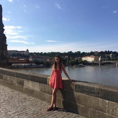 Reviewer of Chick Lit and Romance novels on my blog 👇🏼 Mumma to E 💗 Owner of Emmie’s Designs Co. ✨