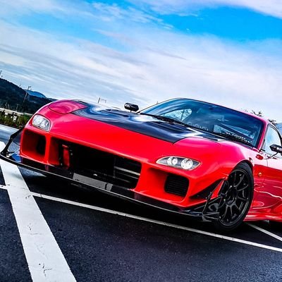 RX-8からRX-7FD3Sへ乗り換えました。プライベート的ツイートもします。 良いものは良い。悪いものは悪い。お世辞を言えるタイプではなく、毒を吐いてしまう事もあります。 こんな私でも良ければ、よろしくお願いします。