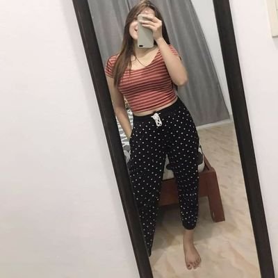 crisoftheday's profile picture. 🌻 L i v e • L o v e • L a u g h 🌻