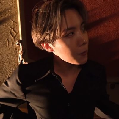 pemikura's profile picture. 