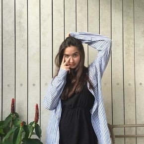 queencesssyaa's profile picture. Counting...