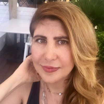 Pazarlama ve İletişim Danışmanı. Eğitmen ve Danışman. Marketing and Communications Consultant. Employee Trainer and Coach.