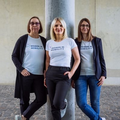 Working @DB_Skydeck 👩💻
CEO @womeninmobility 🤹♀️
PhD in strategic management 👩🎓
I 💜 tech & mobility |
🇪🇺 🇩🇪