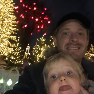 super_putch's profile picture. Economist