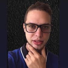 Me encanta grabar videos editarlo y subirlo a youtube, jj es mi pasión hacer videos de tecnología y sorteos.☺