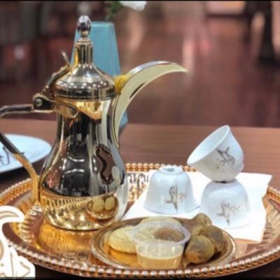 شابه سعوديه طموحه تبحث عن المشاريع الصغيره التي تتناسب مع قدراتها الماديه والفكريه