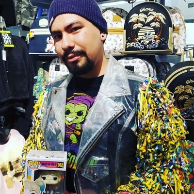🌈👨🏽🍳🍻🍣🎮
Follow on Twitch for lackluster content thats easy on the eyes
https://t.co/rxSzwrG0KV
Fulltime Chef giving streaming a shot 🍜