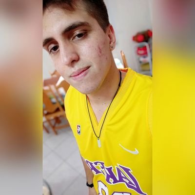 Pim_P1n's profile picture. Programador delphi 
Estudando programação Front-end
🎵✌🏻