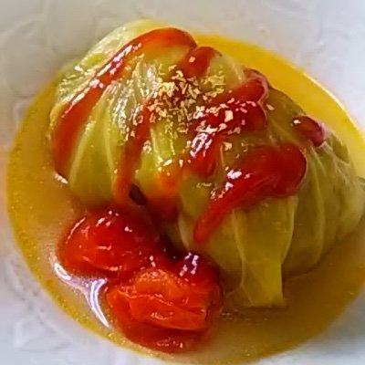 酒と飯、音楽、映画(特に香港映画)、芝居、鈴鹿8耐などが好き。サッカーはジェフユナイテッド市原千葉。拙いですが短歌を詠みます。賭け事はやりませんが人生はバクチだなぁと思う日々。アイコンのロールキャベツは自作です。
面識のない鍵垢の方はごめんなさい。また、副業など勧誘系及びエロ垢はお断りしております。